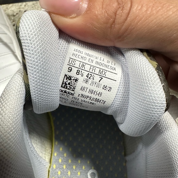 Adidas white running shoes size 9 - Picture 4 of 5